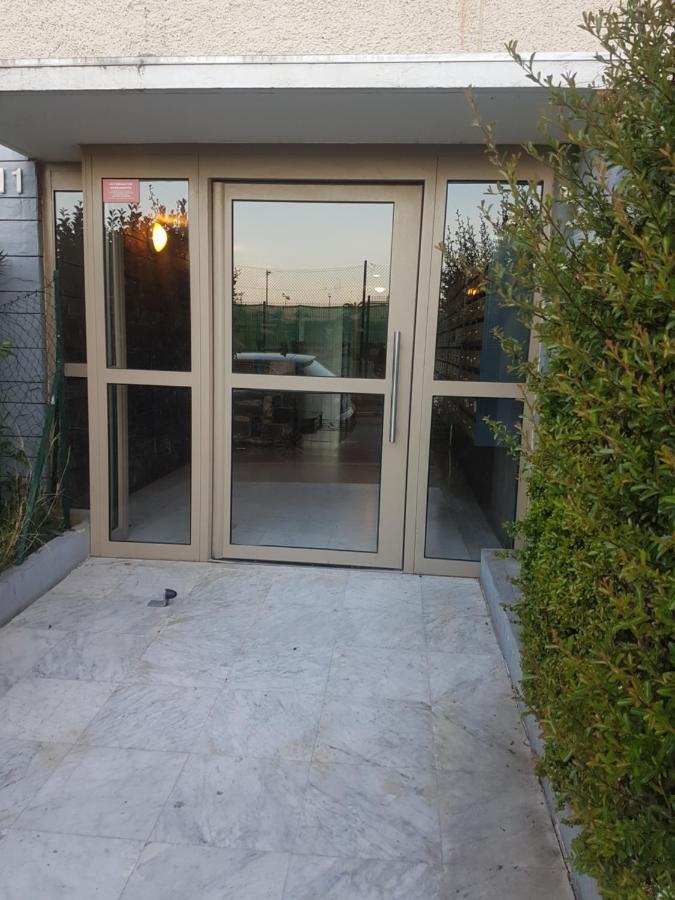 Studio 3 Personnes Jolie Vue Proche Gare 11 Ave Paul Arene Apartment Nisa Exterior foto