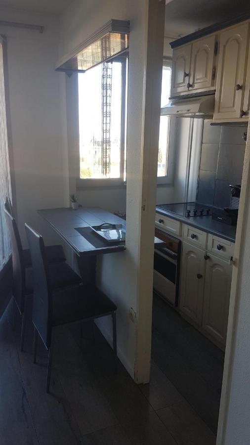Studio 3 Personnes Jolie Vue Proche Gare 11 Ave Paul Arene Apartment Nisa Exterior foto